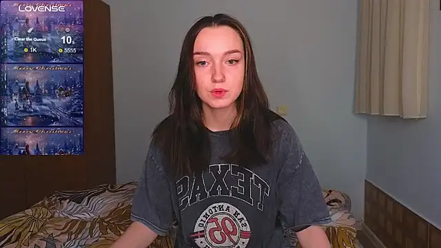 Wild Sophie  online show from December 29, 8:48 pm