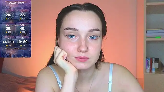 Wild Sophie  online show from January 18, 9:45 pm