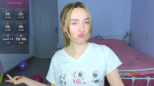 Wild Sophie  online show from November 30, 5:50 pm