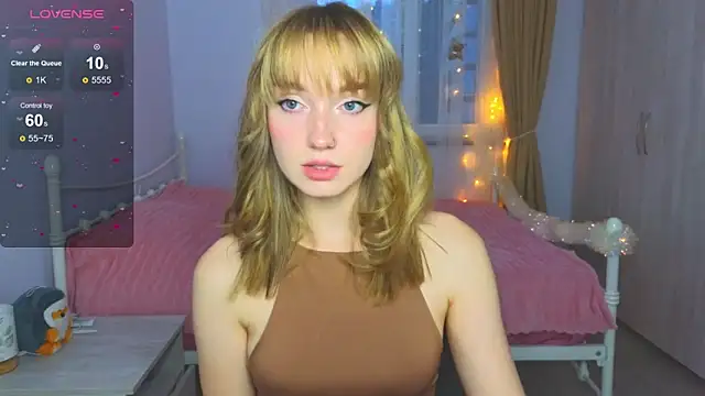 Wild Sophie  online show from December 21, 1:51 pm