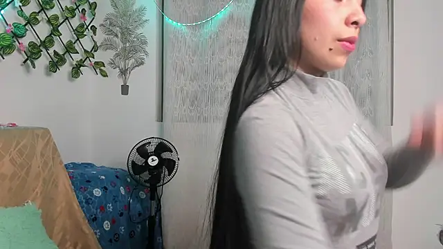 keyla meow online show from February 4, 5:31 am