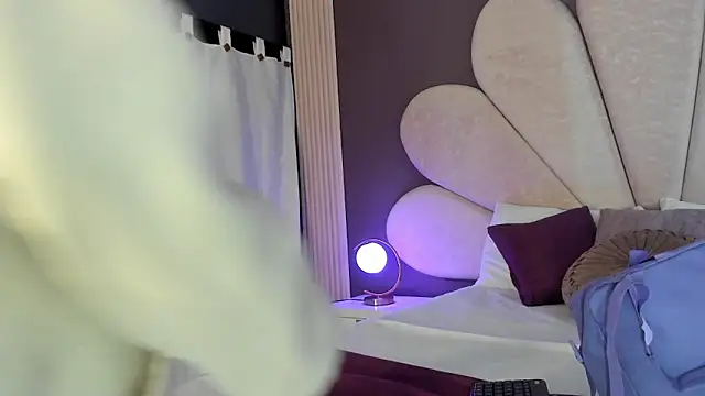 KatherineGomez online show from April 15, 3:02 am