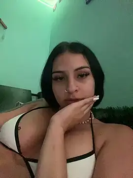 Hilary pinkk online show from December 17, 10:11 pm