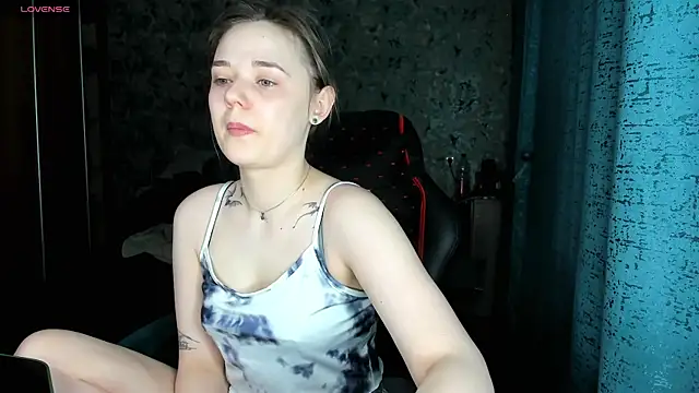 Your small bunny online show from November 24, 2:00 am