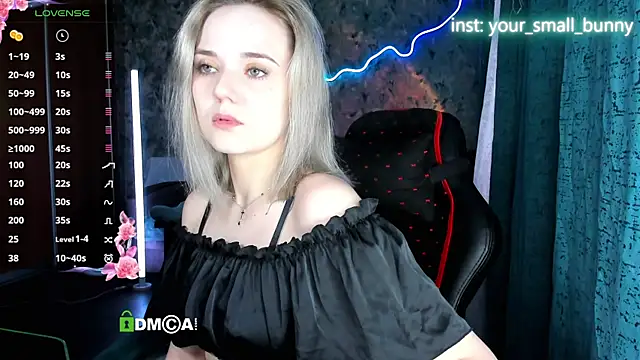 Snapshot of Your_small_bunny chatting on July 13, 2:03 am Your small bunny online show from July 13, 2:03 am