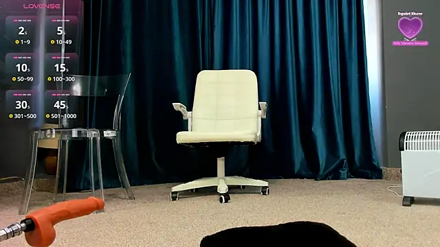 LaurynCopper online show from November 3, 7:53 am