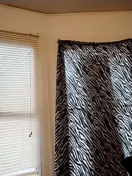 Snapshot of ivylee31 chatting on February 7, 10:20 pm ivylee31 online show from February 7, 10:20 pm