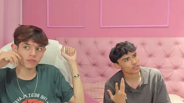 Snapshot of KLAUS_SUNRISE_XX chatting on December 23, 2:13 am KLAUS SUNRISE XX online show from December 23, 2:13 am