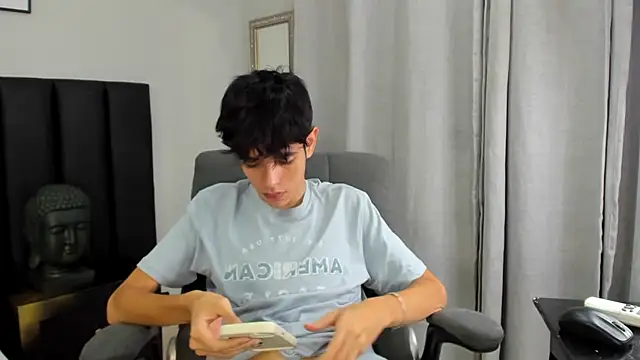 Snapshot of KLAUS_SUNRISE_XX chatting on February 28, 6:10 am KLAUS SUNRISE XX online show from February 28, 6:10 am