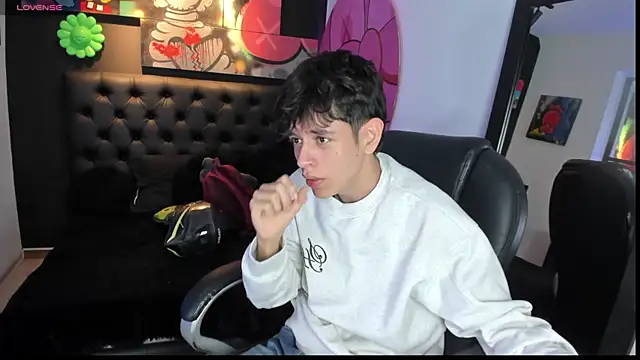 Snapshot of KLAUS_SUNRISE_XX chatting on March 20, 12:40 am KLAUS SUNRISE XX online show from March 20, 12:40 am