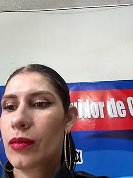 Alysson-- online show from December 17, 2:23 pm