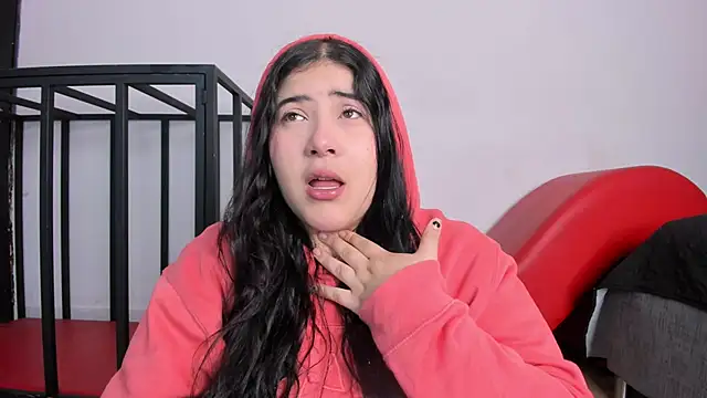 AmberiniHoffman online show from December 3, 11:19 am