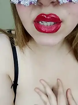 Snapshot of sexy-mariya chatting on February 18, 11:33 pm sexy-mariya online show from February 18, 11:33 pm