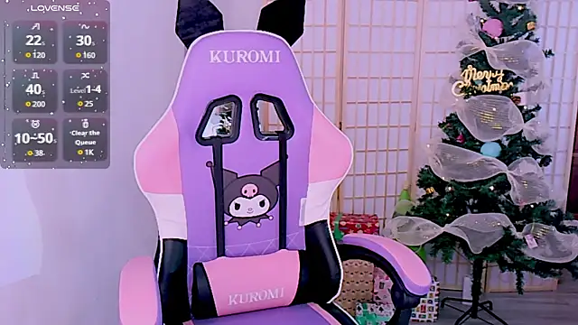 Snapshot of desiregirl69 chatting on December 8, 4:39 pm desiregirl69 online show from December 8, 4:39 pm