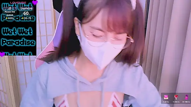 Snapshot of desiregirl69 chatting on September 26, 3:38 pm desiregirl69 online show from September 26, 3:38 pm