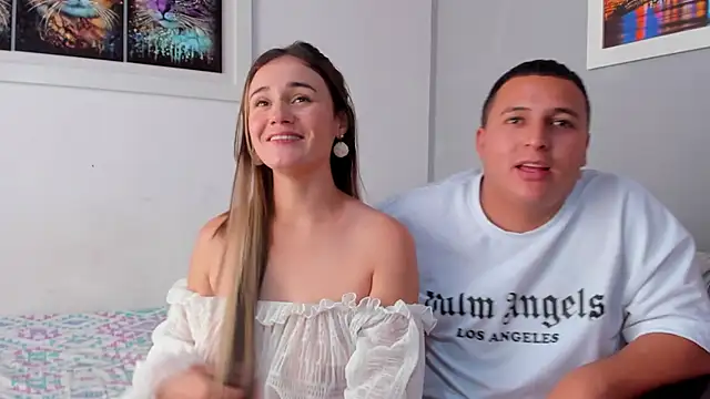 Snapshot of naughtyloverss chatting on December 6, 3:00 pm naughtyloverss online show from December 6, 3:00 pm