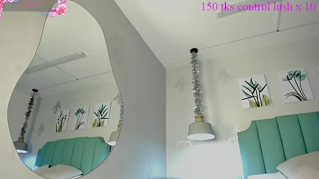 Snapshot of Khenta_Michells chatting on February 4, 12:55 pm Khenta Michells online show from February 4, 12:55 pm