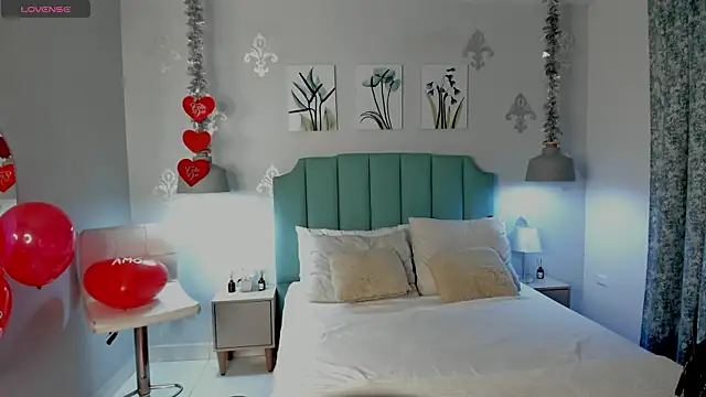 Snapshot of Khenta_Michells chatting on February 14, 10:38 am Khenta Michells online show from February 14, 10:38 am