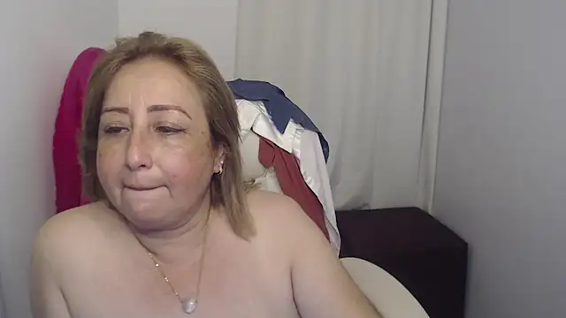 Abby Halliwey online show from January 12, 8:04 am