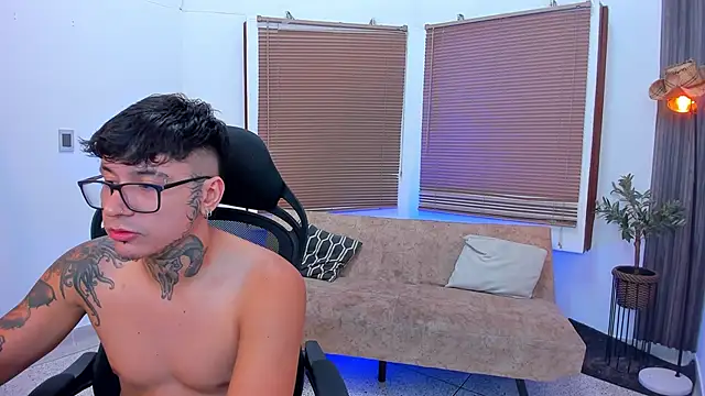 Party guyssex online show from October 17, 8:33 pm