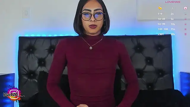 Skyler  blue4 online show from January 26, 9:40 am