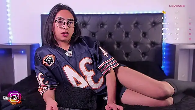 Skyler  blue4 online show from March 15, 2:46 am