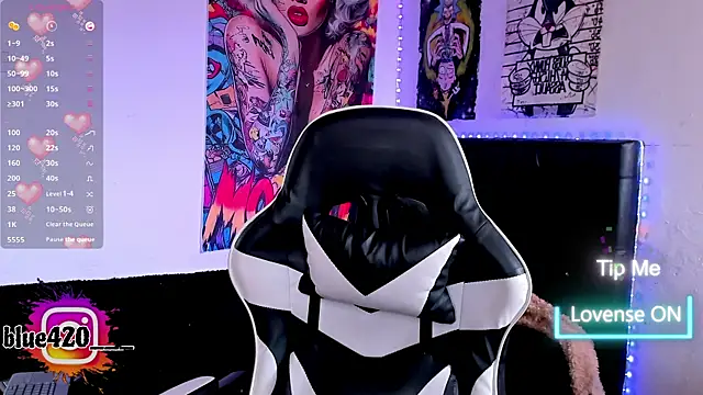 Skyler  blue4 online show from December 19, 4:58 pm