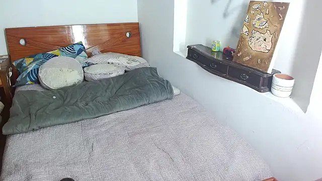 Party trans online show from December 16, 5:00 pm