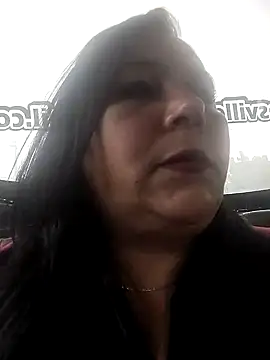 Snapshot of sara_pineros chatting on February 20, 6:46 pm sara pineros online show from February 20, 6:46 pm
