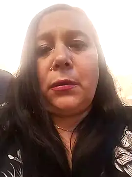 Snapshot of sara_pineros chatting on February 25, 10:50 pm sara pineros online show from February 25, 10:50 pm