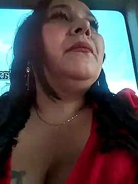 Snapshot of sara_pineros chatting on February 27, 4:10 pm sara pineros online show from February 27, 4:10 pm