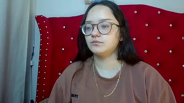 Snapshot of charlotte1-ls chatting on October 21, 10:21 pm charlotte1-ls online show from October 21, 10:21 pm