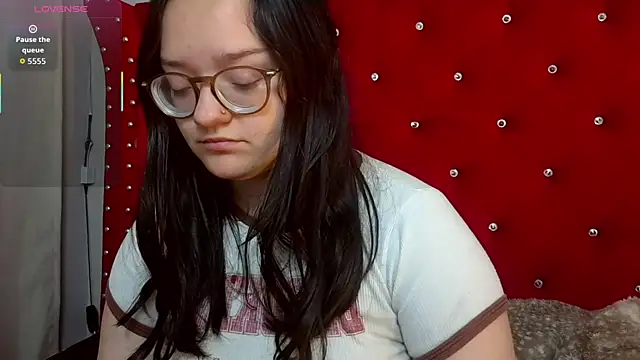 Snapshot of charlotte1-ls chatting on October 23, 9:24 pm charlotte1-ls online show from October 23, 9:24 pm