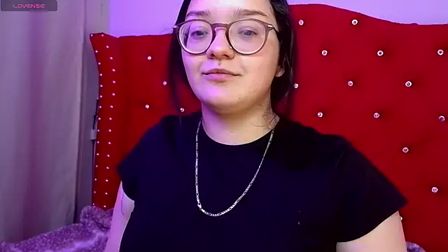 Snapshot of charlotte1-ls chatting on October 28, 9:50 pm charlotte1-ls online show from October 28, 9:50 pm