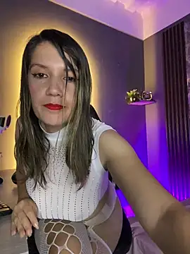 gwen ashly online show from February 20, 8:09 pm