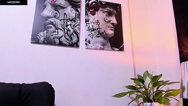 CruzVega online show from November 14, 12:09 am