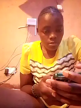 QUEEN-NAIMA online show from September 25, 2:43 pm