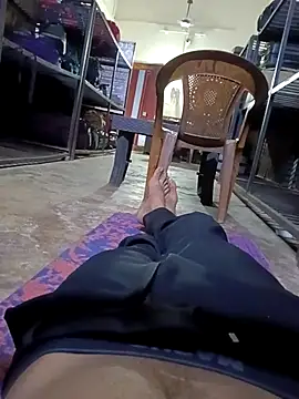 Snapshot of 1010SumiT chatting on October 31, 5:25 pm 1010SumiT online show from October 31, 5:25 pm