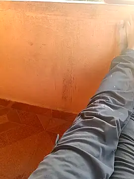 Snapshot of 1010SumiT chatting on December 4, 1:48 am 1010SumiT online show from December 4, 1:48 am