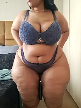 thicktash online show from July 3, 7:15 am