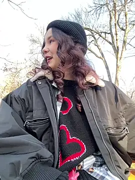 PoppyRobinson online show from December 9, 9:06 am