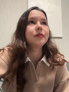 PoppyRobinson online show from December 16, 9:14 am