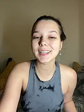 PoppyRobinson online show from January 6, 4:02 pm