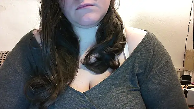 Snapshot of Maebi chatting on January 7, 9:46 pm Maebi online show from January 7, 9:46 pm