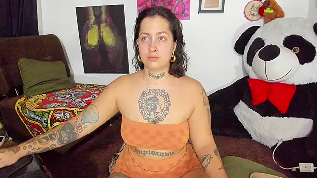 Snapshot of badsombra chatting on October 25, 5:30 pm badsombra online show from October 25, 5:30 pm