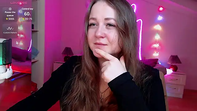 LizzyShine online show from February 4, 7:11 pm
