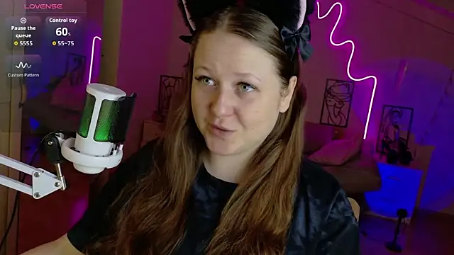 LizzyShine online show from October 14, 4:08 pm