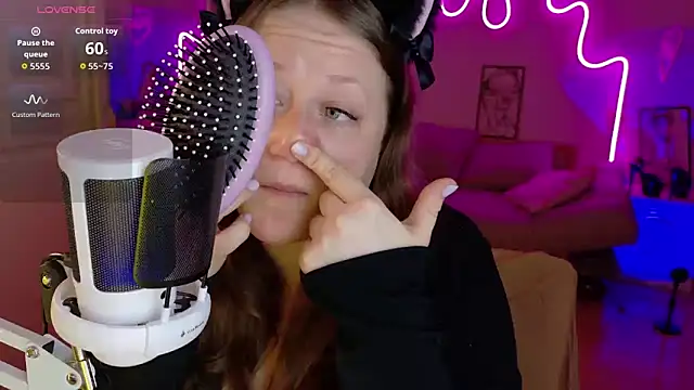 LizzyShine online show from October 22, 4:51 pm