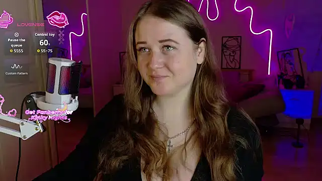 LizzyShine online show from November 3, 5:03 pm