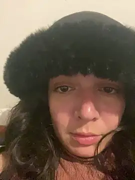 Snapshot of magalunabb chatting on July 7, 8:57 pm magalunabb online show from July 7, 8:57 pm